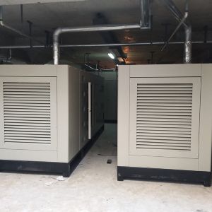 玉柴國(guó)三400KW并機(jī)800KW柴油發(fā)電機(jī)